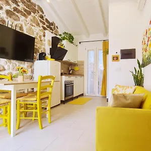 Lo Stazzo Della Dottoressa Hébergement de vacances Enas