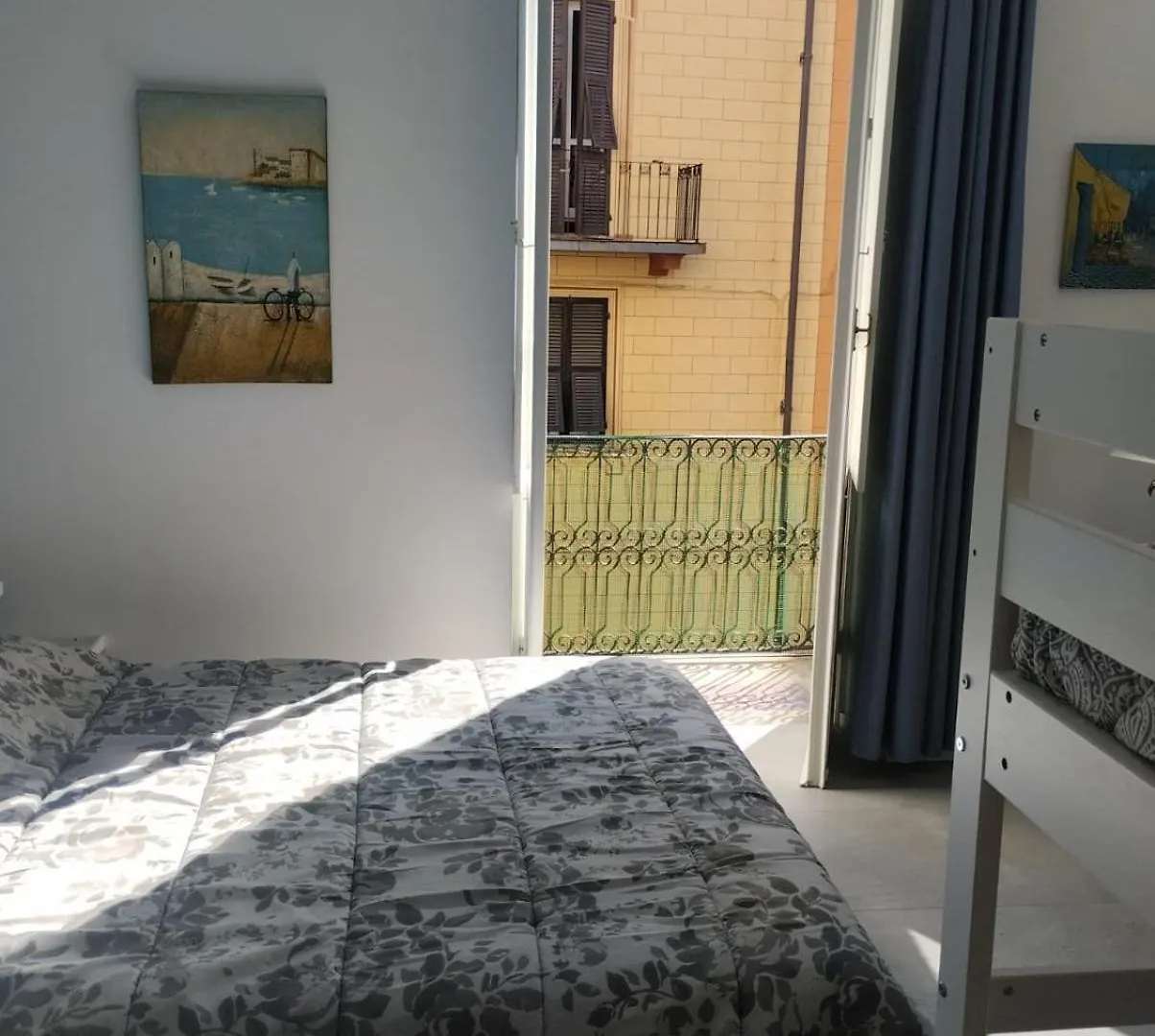 Casa Vacanze Tita La Tua Base Per Visitare Il Mare Delle Cinque Terre Apartment La Spezia Italy